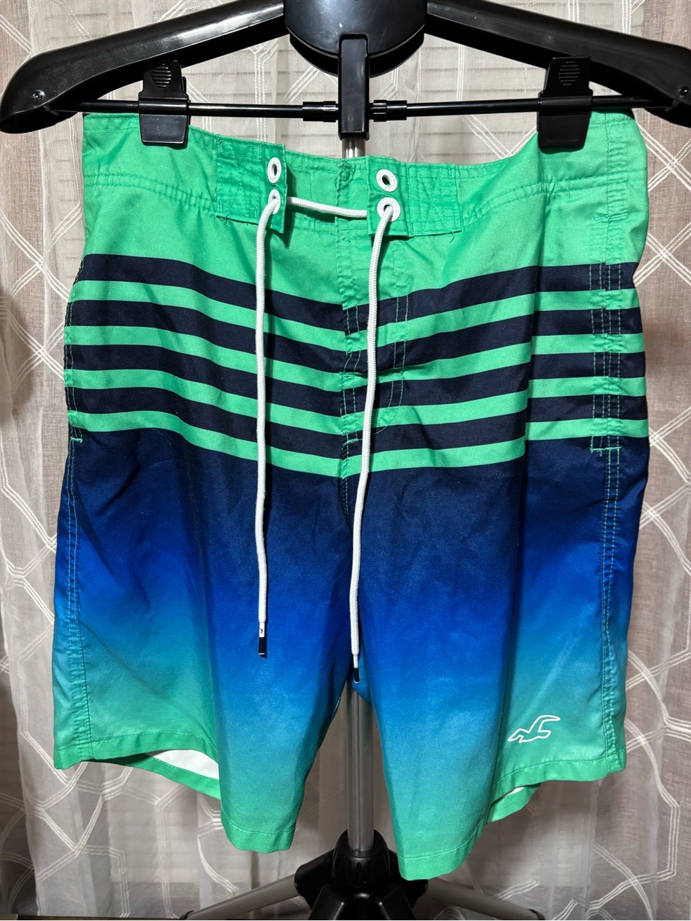 Hollister Green & Blue Ombre Striped Men's Swim Shorts size 30 like new